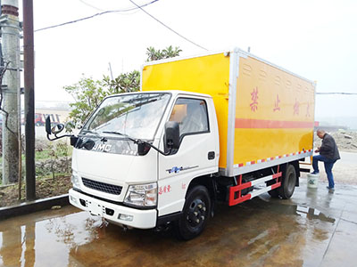 固體及感染性廂式車